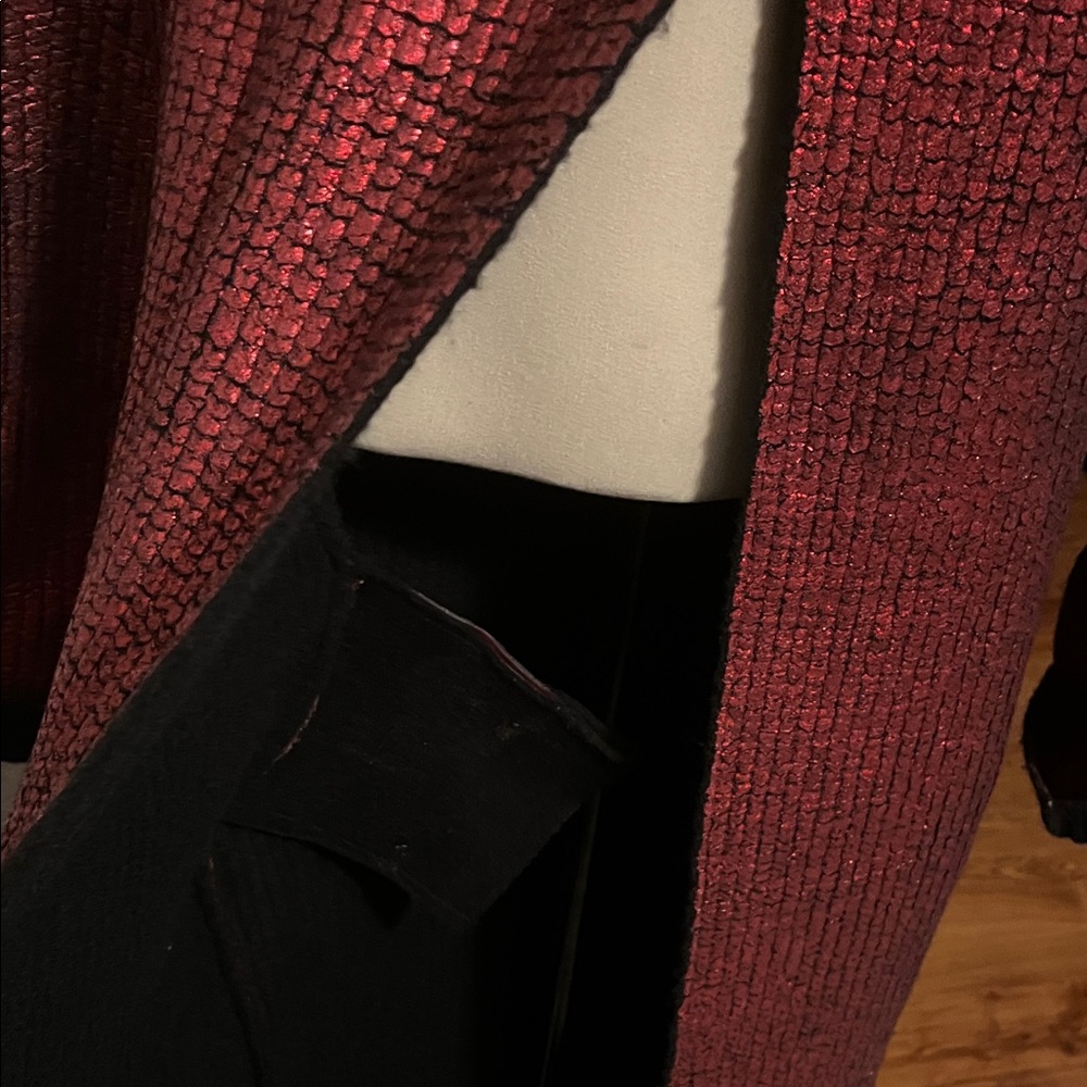 Elegant Red Mock Neck Floor Length Top w/ Side Pockets - Picture 4 of 9